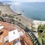 Hotel apartamentowy Due Relais - Panoramic Sea View 4*