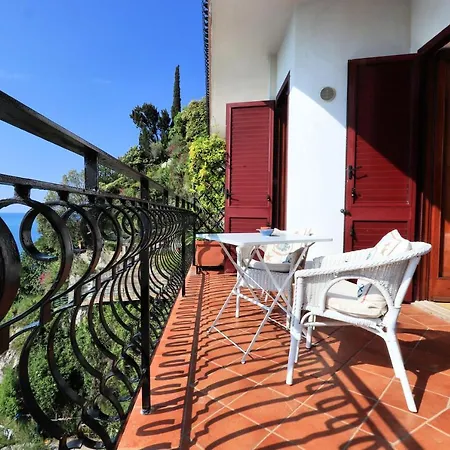 Due Relais - Panoramic Sea View Hotel apartamentowy 4*