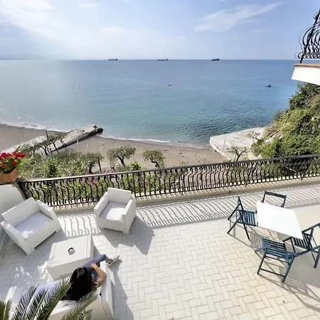 Due Relais - Panoramic Sea View Apartahotel Vietri